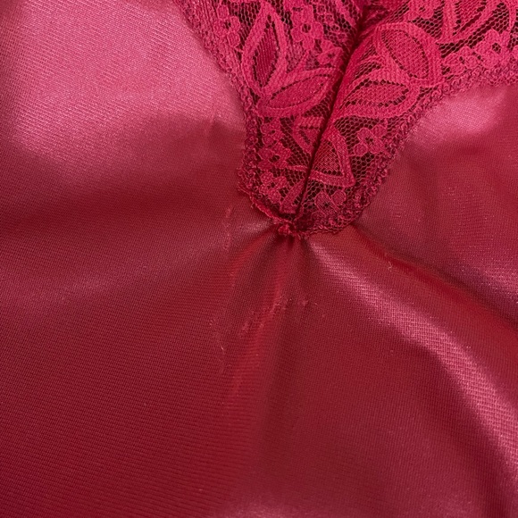 ✨Pink Cami✨ sexy and elegant night lace cami with V-neckline / adjustable straps - Picture 9 of 9